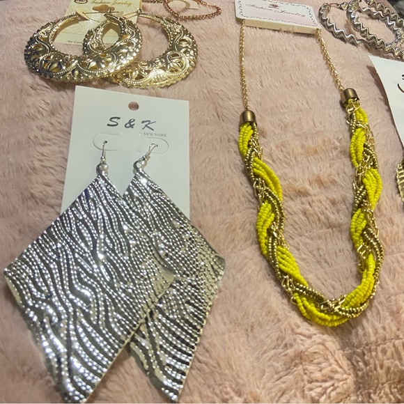 Jewelry Bundle #3 - Picture 2 of 12